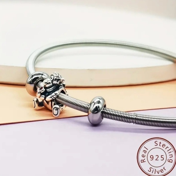 Women’s S925 Silver Tigger Holding Rose Red Small Flowers - NWT - Picture 3 of 5